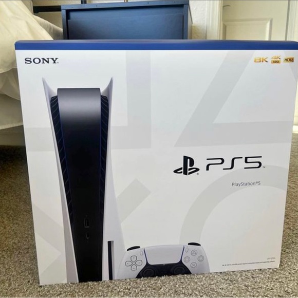 Ps 5 available - Picture 4 of 6